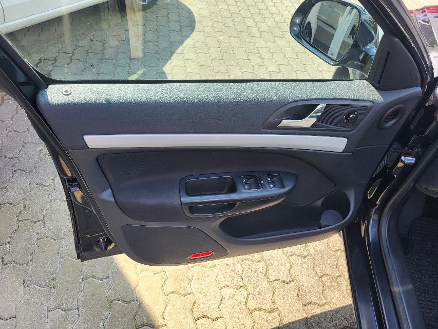 Skoda Octavia Combi 1.2 TSI Ambiente+CLIMATRONIC+AHK+-1