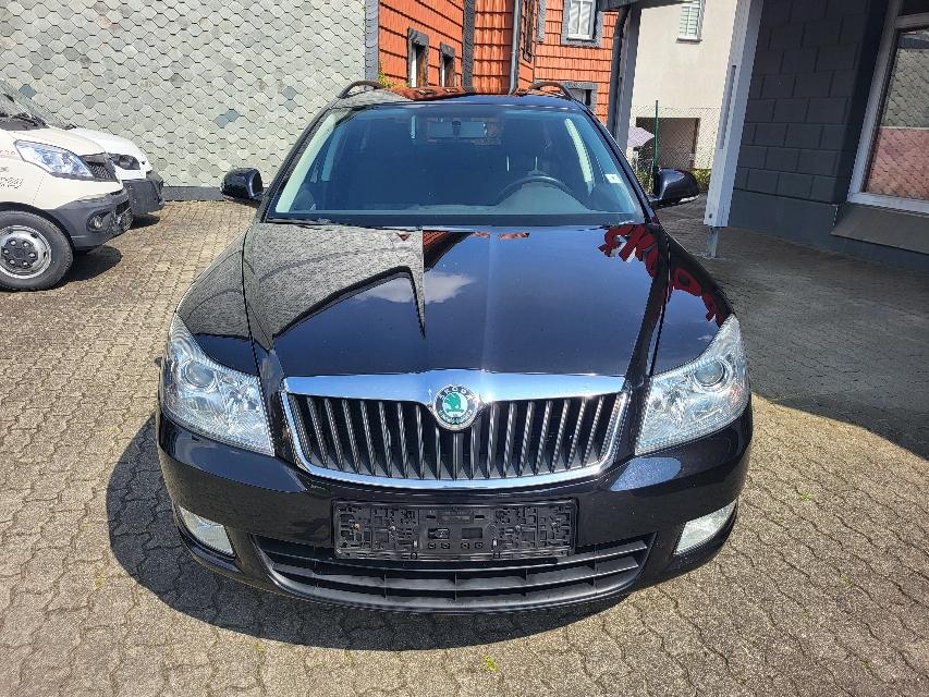Skoda Octavia Combi 1.2 TSI Ambiente+CLIMATRONIC+AHK+-11