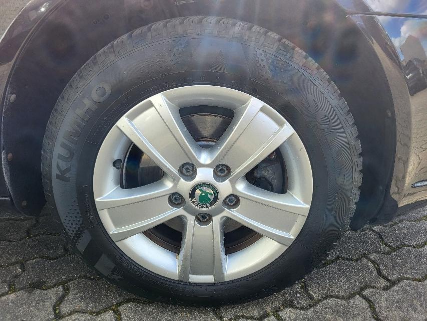 Skoda Octavia Combi 1.2 TSI Ambiente+CLIMATRONIC+AHK+-19