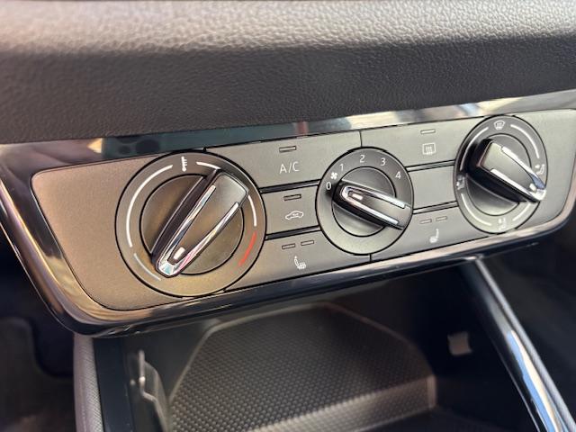 Skoda Fabia 1.0 MPI SELECTION+AHK+BOLERO+GARANTIE01/29-23