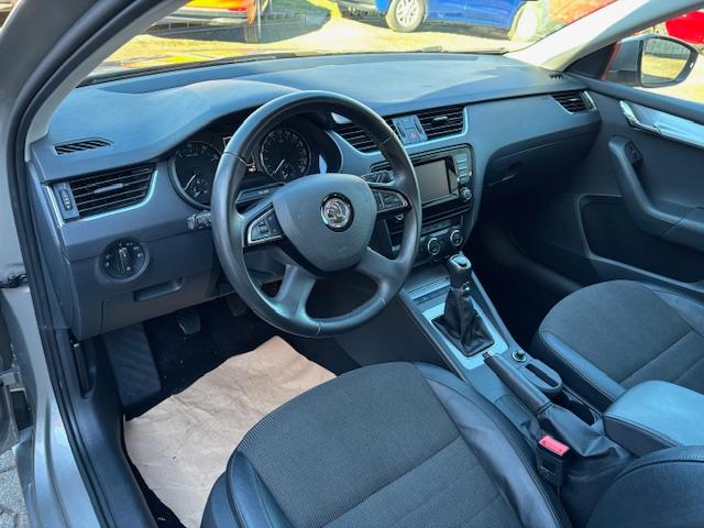 Skoda Octavia III 1.4 TSI Elegance+Bi-Xenon+AHK+1.HAND-1