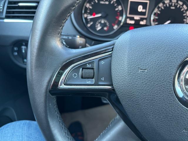 Skoda Octavia III 1.4 TSI Elegance+Bi-Xenon+AHK+1.HAND-21