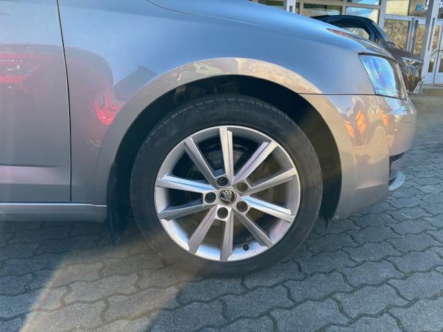 Skoda Octavia III 1.4 TSI Elegance+Bi-Xenon+AHK+1.HAND-25