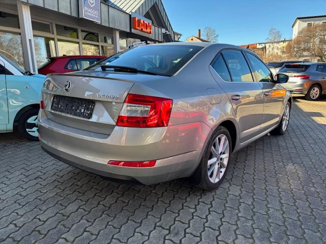 Skoda Octavia III 1.4 TSI Elegance+Bi-Xenon+AHK+1.HAND-26