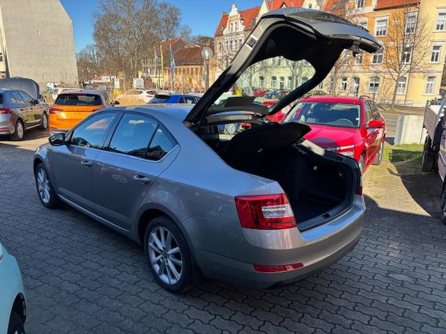 Skoda Octavia III 1.4 TSI Elegance+Bi-Xenon+AHK+1.HAND-28