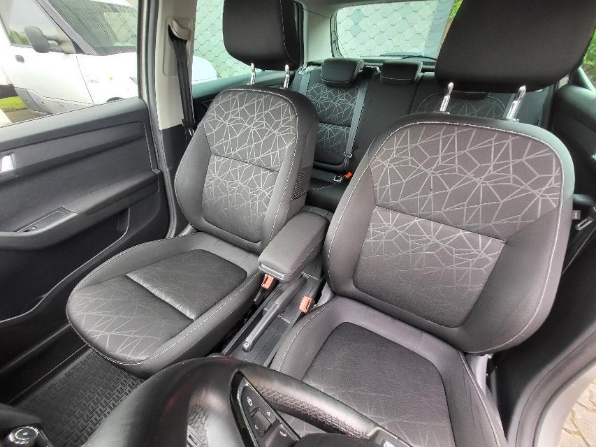 Skoda Fabia 1.0 TSI DSG CLEVER+CLIMATRONIC+ACC+1.HAND-1