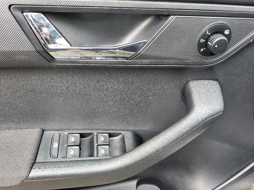Skoda Fabia 1.0 TSI DSG CLEVER+CLIMATRONIC+ACC+1.HAND-3
