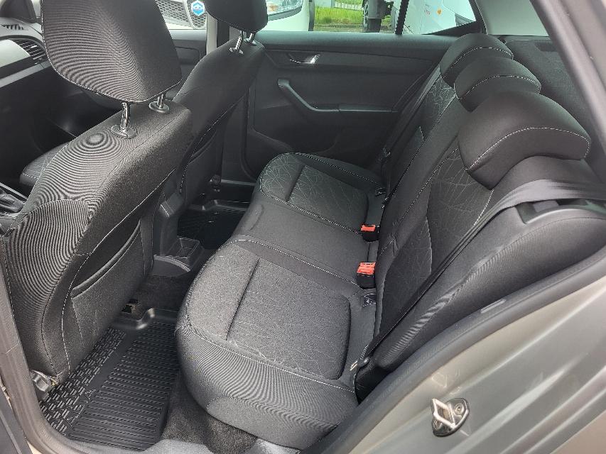 Skoda Fabia 1.0 TSI DSG CLEVER+CLIMATRONIC+ACC+1.HAND-4
