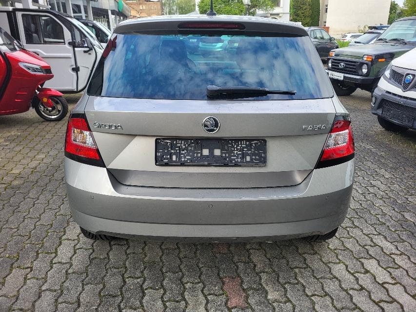 Skoda Fabia 1.0 TSI DSG CLEVER+CLIMATRONIC+ACC+1.HAND-26