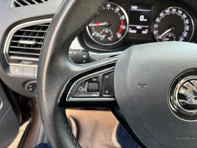 Skoda Fabia 1.0 TSI Ambition+KLIMA+SITZHEIZUNG+1.HAND+-16