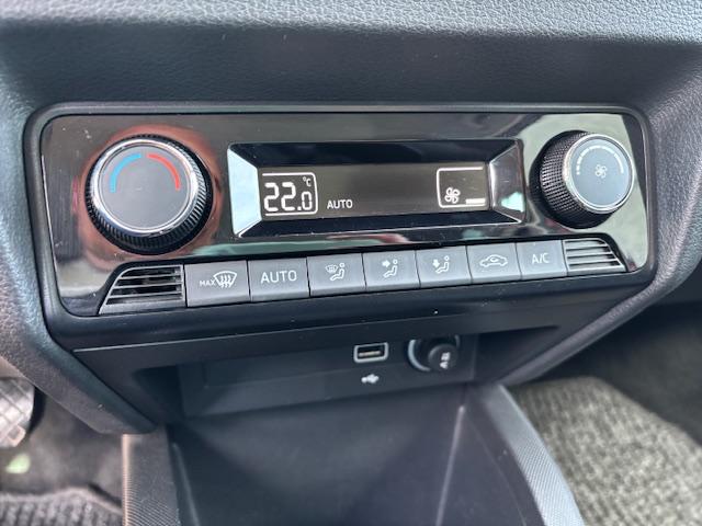 Skoda Fabia Combi 1.0 TSI 125 JAHRE+LED+NAVI+KAMERA+-13