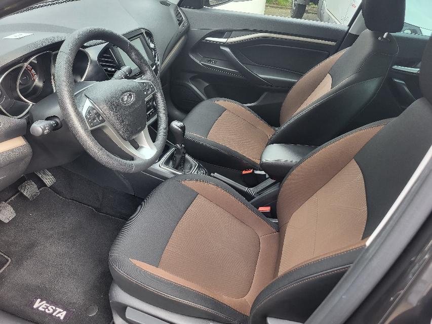 Lada Vesta SW 1.6  LUXUS+KLIMAAUTOMATIK+KAMERA+1.HAND-1