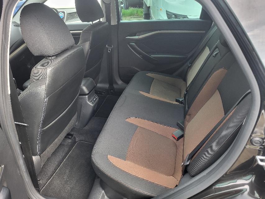Lada Vesta SW 1.6  LUXUS+KLIMAAUTOMATIK+KAMERA+1.HAND-5