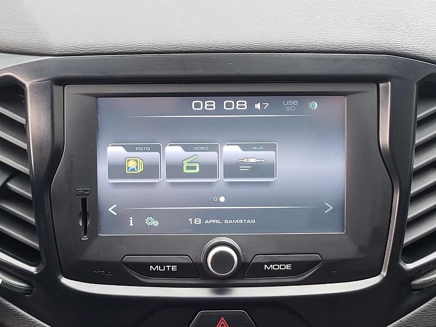 Lada Vesta SW 1.6  LUXUS+KLIMAAUTOMATIK+KAMERA+1.HAND-16