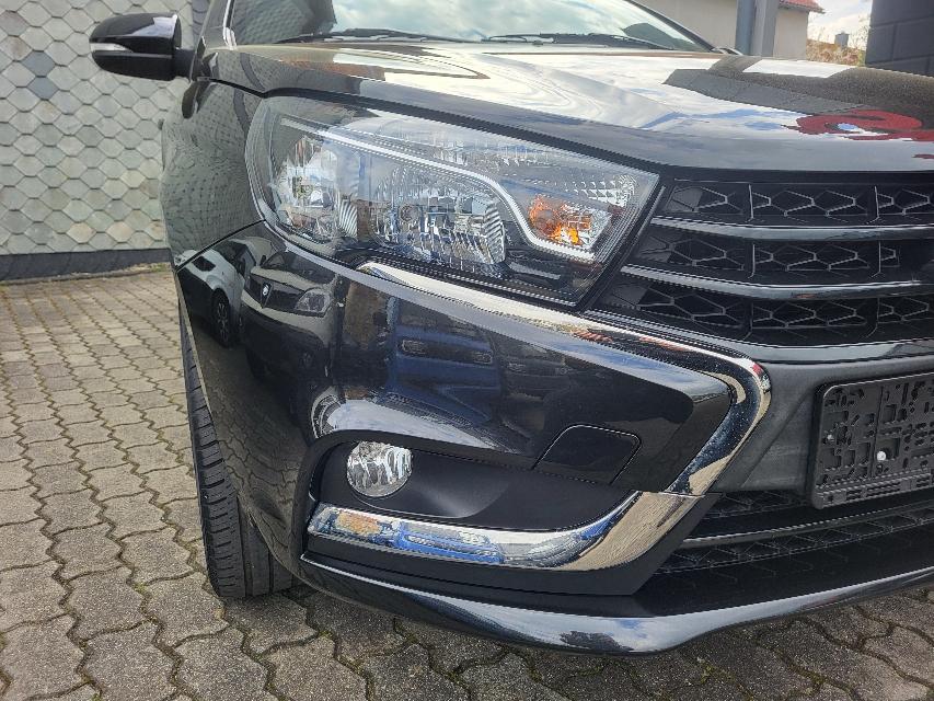Lada Vesta SW 1.6  LUXUS+KLIMAAUTOMATIK+KAMERA+1.HAND-24