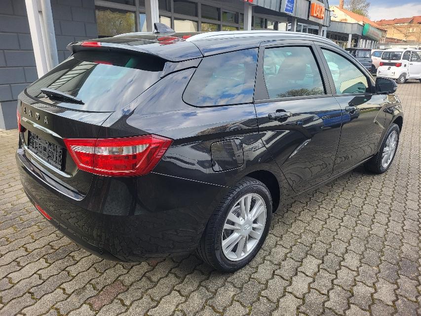Lada Vesta SW 1.6  LUXUS+KLIMAAUTOMATIK+KAMERA+1.HAND-26
