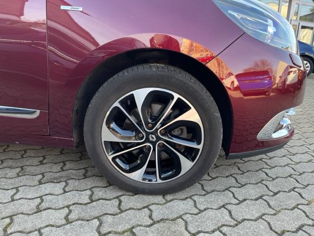 Renault Megane Scenic dCi Bose Automatik+NAV+BiXENON+AHK-22