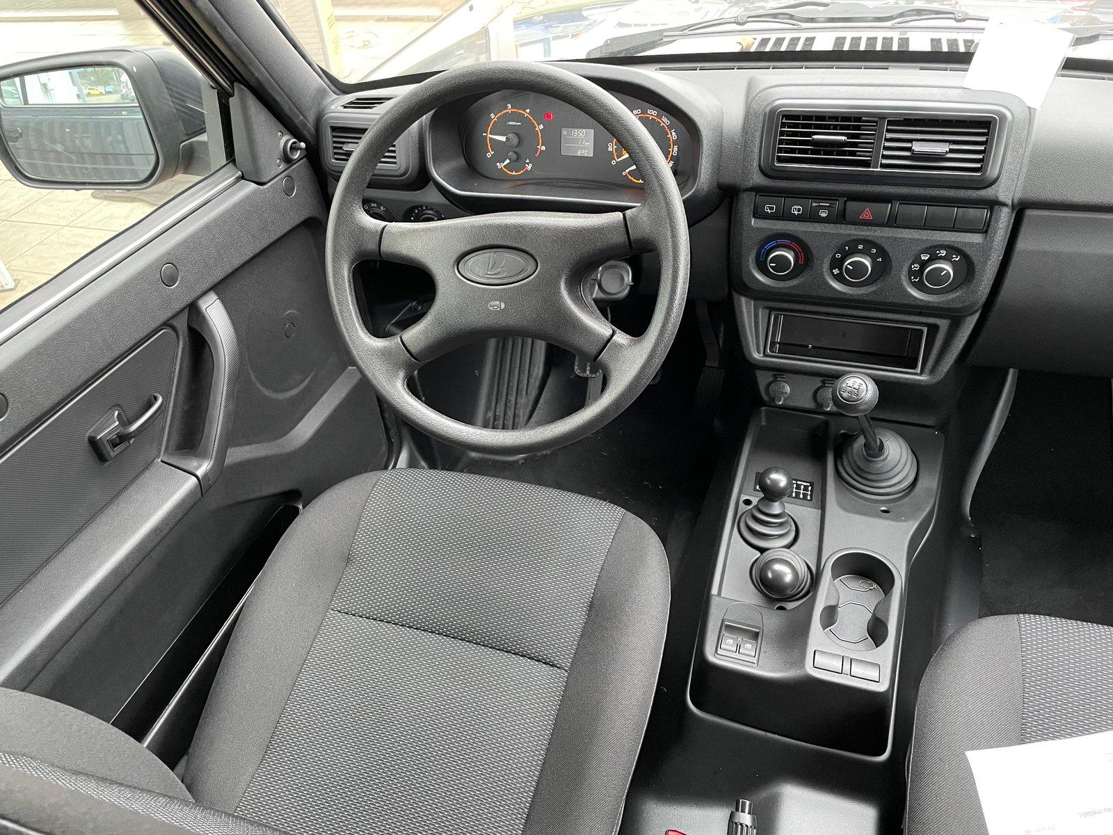 Lada Niva 1.7i 4x4 PUR+5-TÜRER+MODELL2021+SOFORT+-4