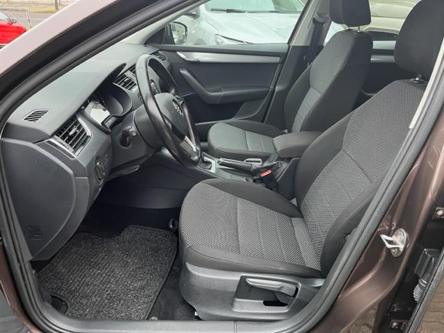 Skoda Octavia Combi 1.6 TDI Ambition+CLIMATRONIC+2xPDC-1