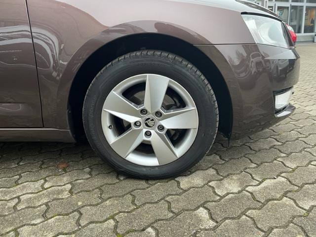 Skoda Octavia Combi 1.6 TDI Ambition+CLIMATRONIC+2xPDC-20