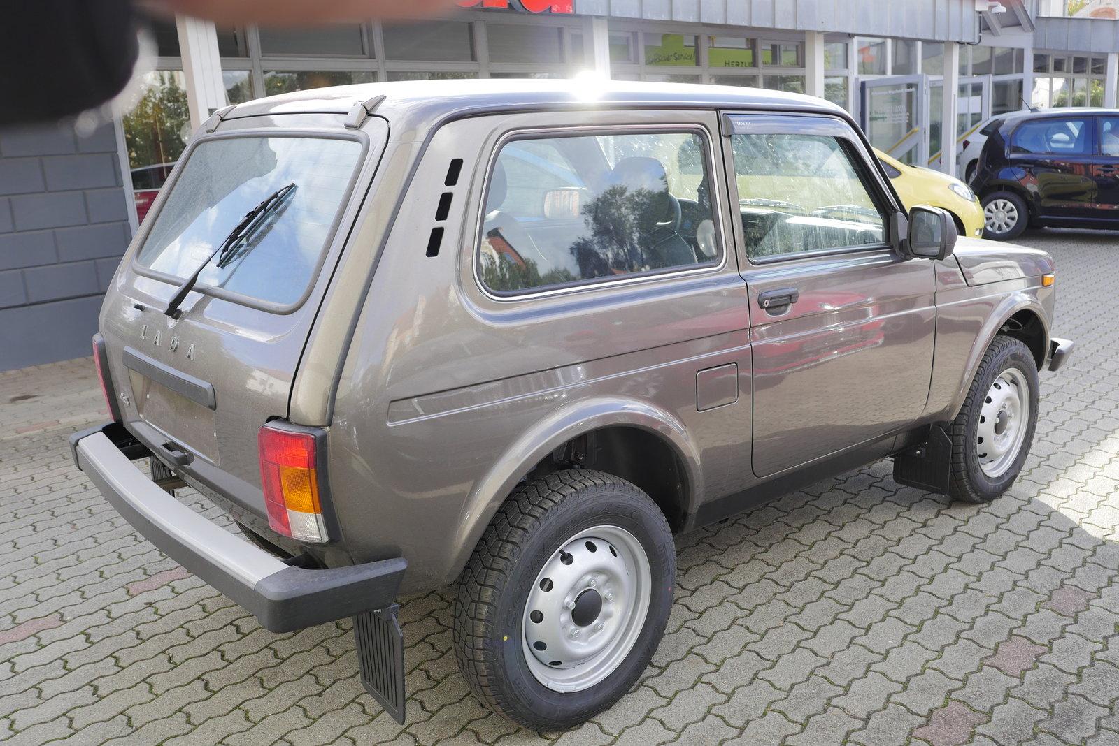 Lada Niva LEGEND 1.7i 4x4 +MODELL2022+SOFORT+ALLRAD+-11