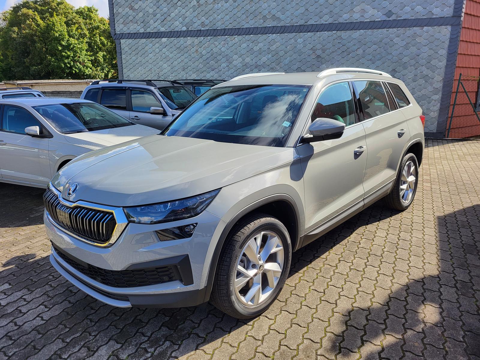 Skoda Kodiaq 2.0 TDI DSG 4x4 Style+MATRIX+NAVI+eKLAPPE-11