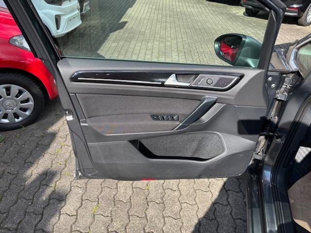 VW Golf Sportsvan Highline 1.4 TSI DSG+XENON+1.HAND-1