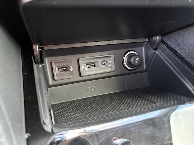VW Golf Sportsvan Highline 1.4 TSI DSG+XENON+1.HAND-20