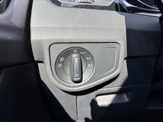 VW Golf Sportsvan Highline 1.4 TSI DSG+XENON+1.HAND-23