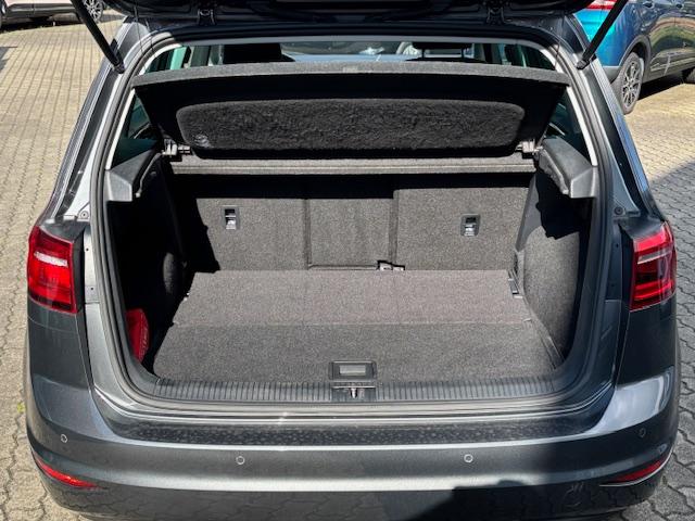 VW Golf Sportsvan Highline 1.4 TSI DSG+XENON+1.HAND-28
