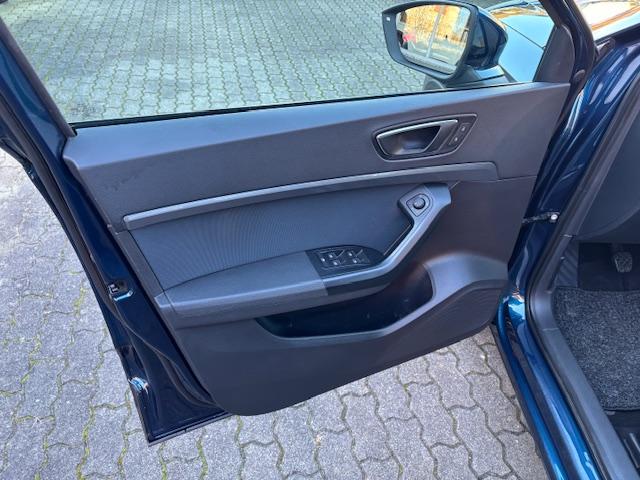 Seat Ateca 1.0 TSI Style+CLIMATRONIC+SITZHEIZUNG+AHK+-2