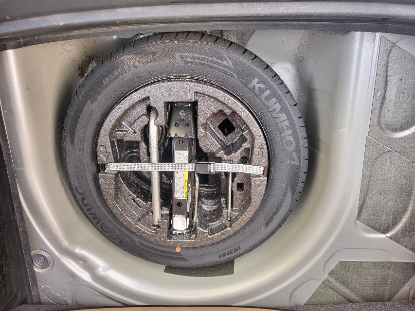 Skoda Rapid SB 1.0 TSI Ambition+KAMERA+AHK+KLIMA+ALU+-21