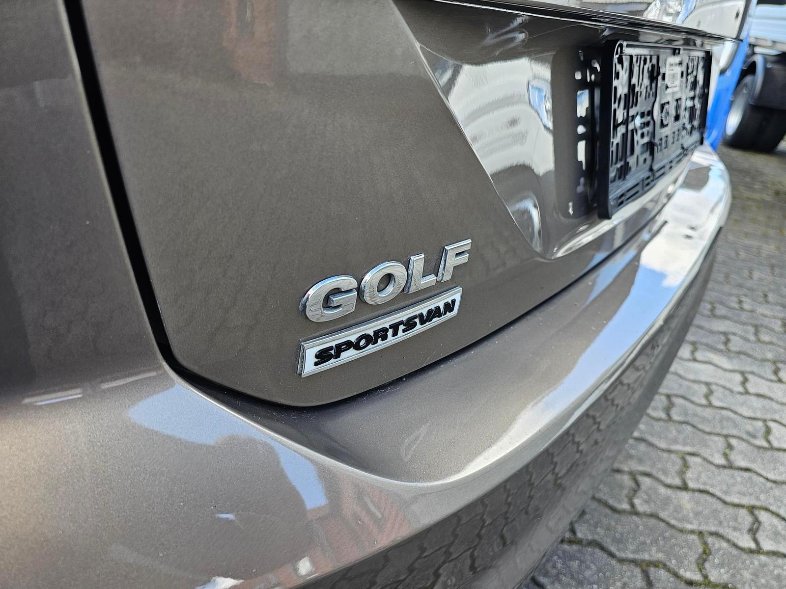 VW Golf Sportsvan 1.2 TSI Comfort+AHK+XENON+1.HAND-9