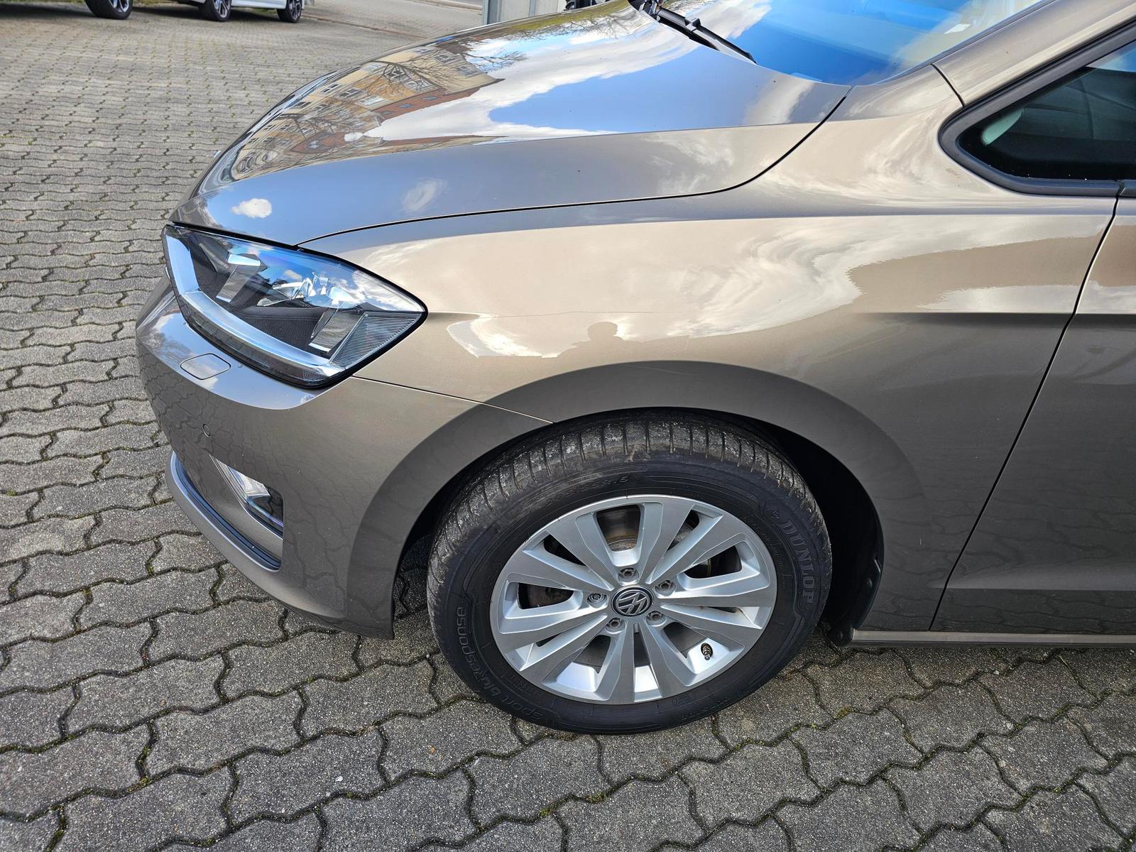 VW Golf Sportsvan 1.2 TSI Comfort+AHK+XENON+1.HAND-10