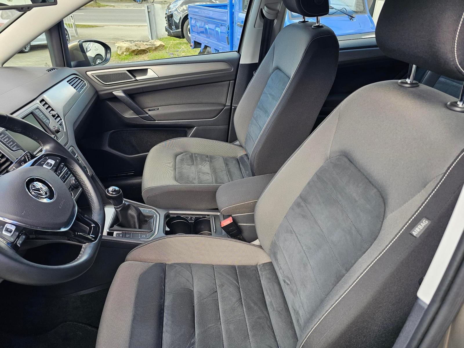 VW Golf Sportsvan 1.2 TSI Comfort+AHK+XENON+1.HAND-20