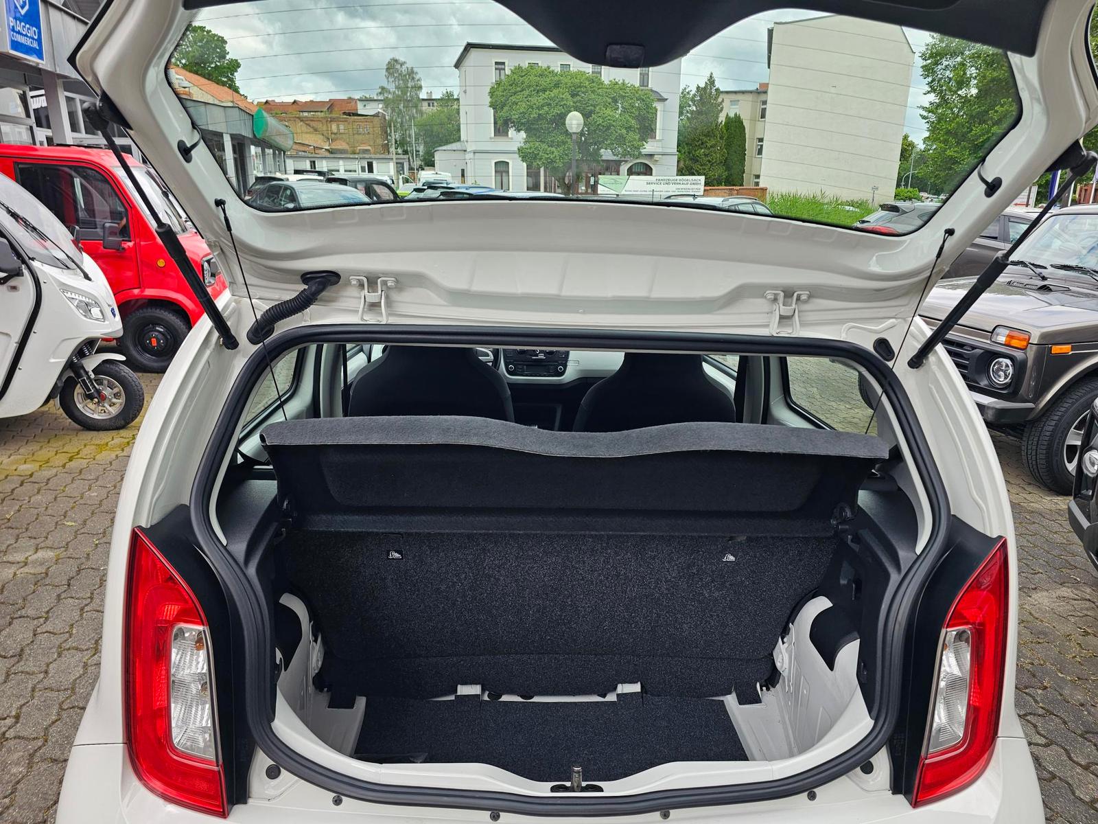 Skoda Citigo 1.0 MPI SOUND+5-TÜREN+ALU'WEIß+NAVI+2HAND-26