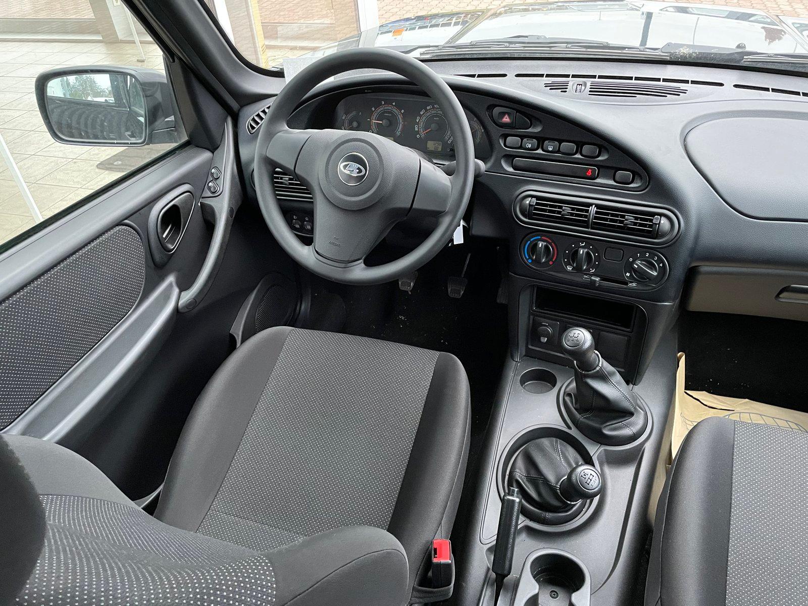 Lada Niva TRAVEL 1.7i 4x4 ALLRAD+ZV+eFENSTER+AIRBAG+-4
