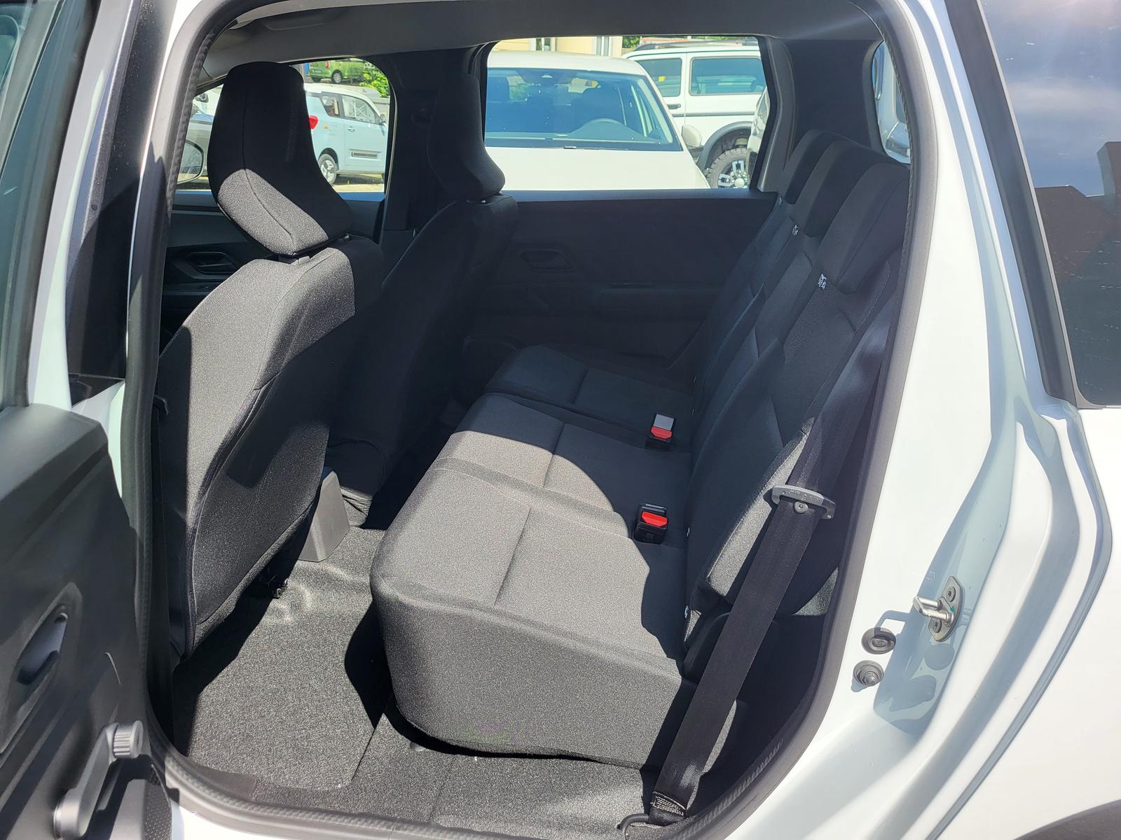 Dacia Jogger Essential TCe 100+7SITZER+AC+PDC+TEMPOMAT-2