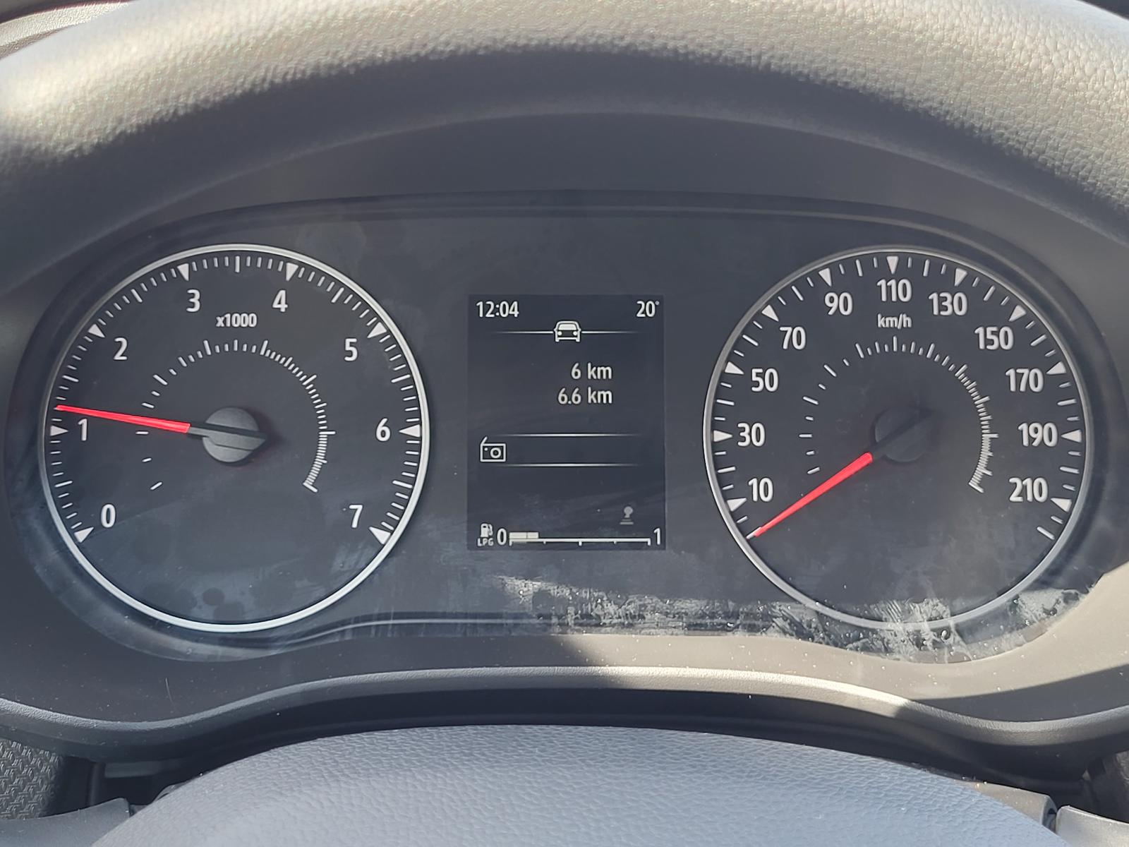Dacia Jogger Essential TCe 100+7SITZER+AC+PDC+TEMPOMAT-9