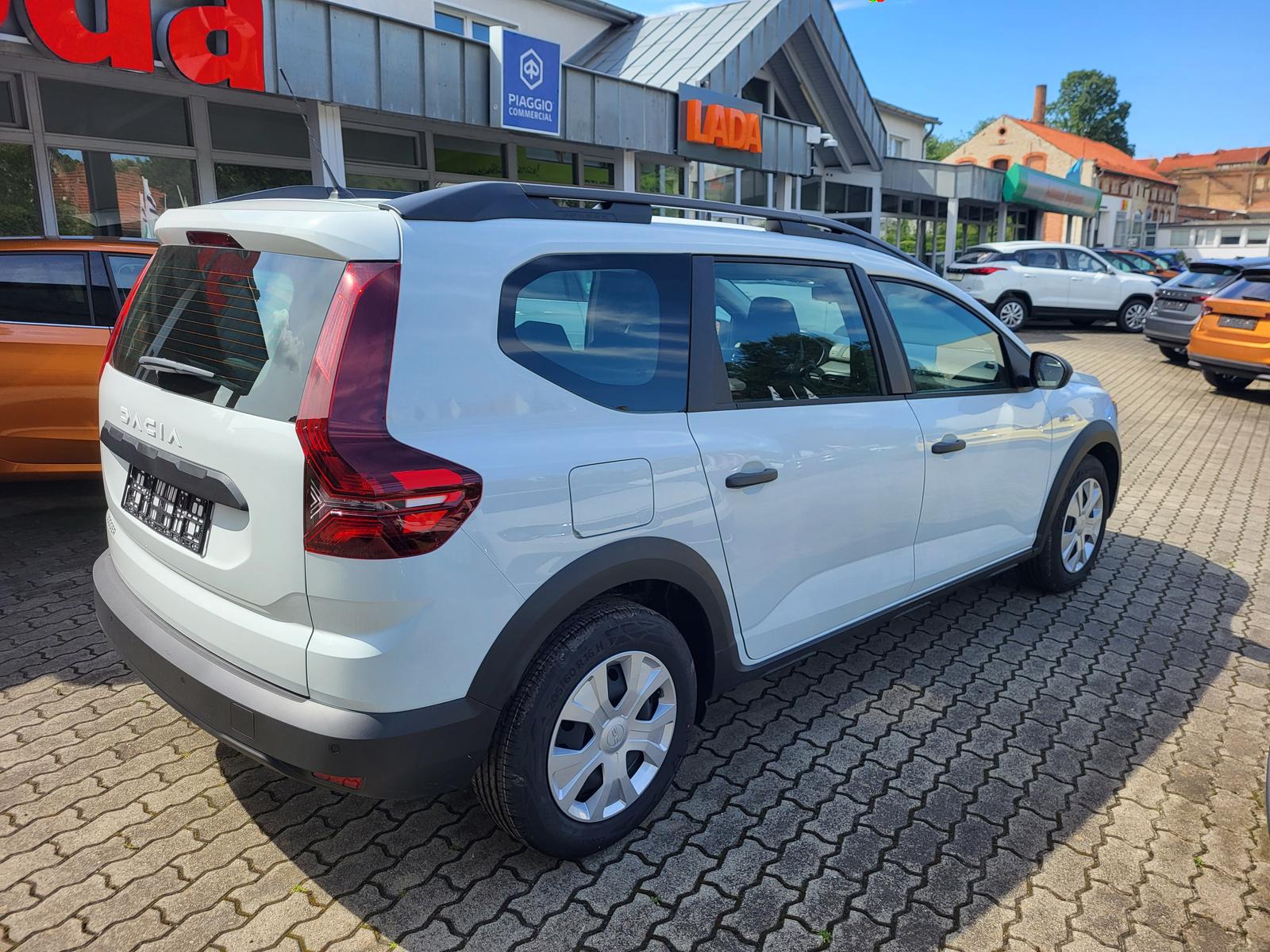 Dacia Jogger Essential TCe 100+7SITZER+AC+PDC+TEMPOMAT-23