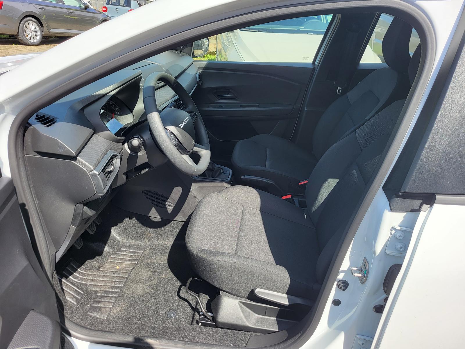 Dacia Jogger Essential TCe 100+7SITZER+AC+PDC+TEMPOMAT-26