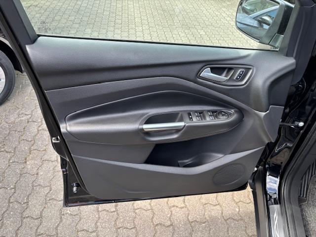 Ford Kuga 1.5 EcoBoost 2x4 SYNC+TEMPOMAT+SITZHEIZUNG+-2