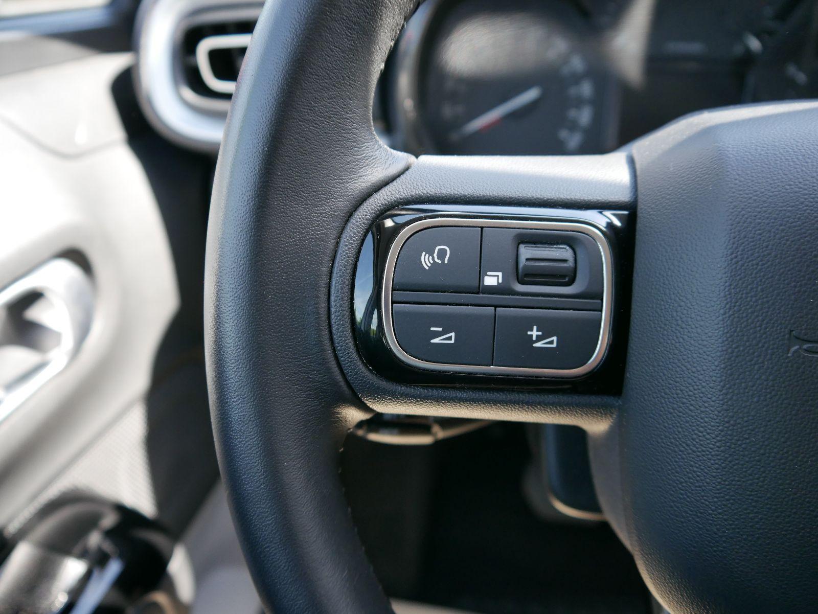 Citroen C3 PureTech 110 Shine Automatik *NAVI*PDC HI.*LED*DAB*KLIMA*TEMPOMAT*-1
