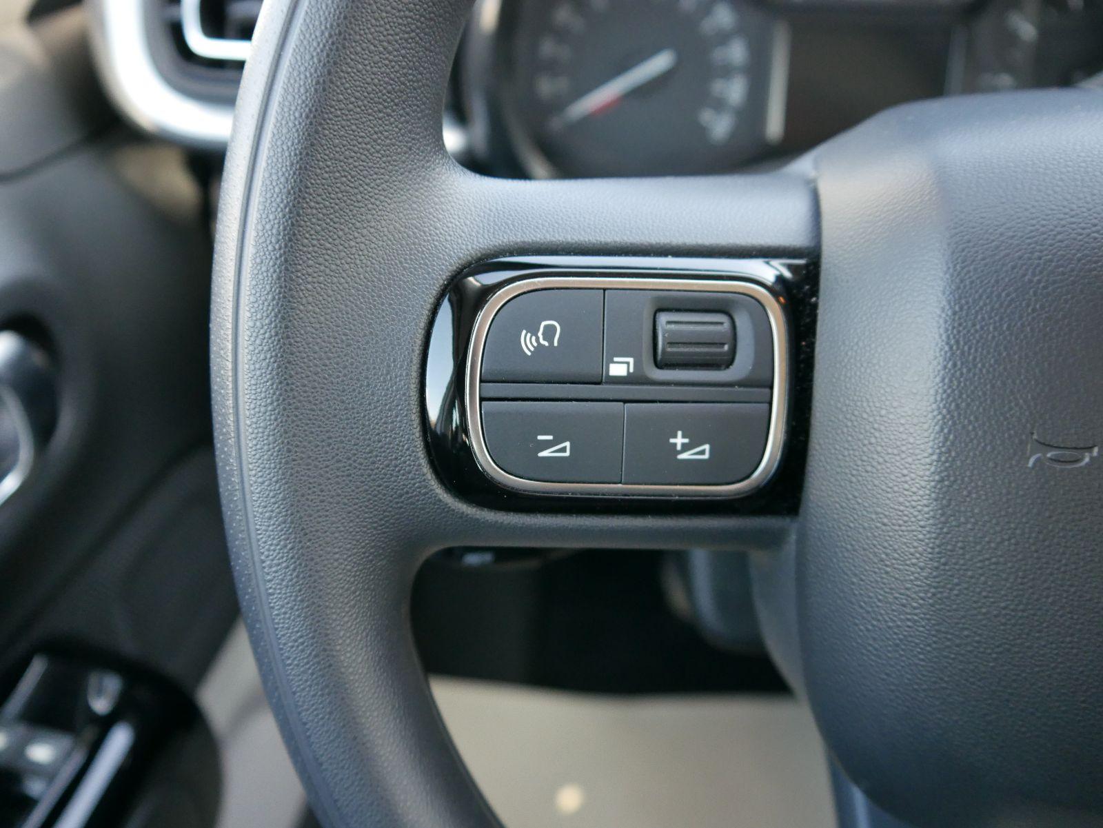 Citroen C3 PureTech 110 Automatic*PDC*NAVI*LED*TEMPOMAT*Bluetooth*DAB-11