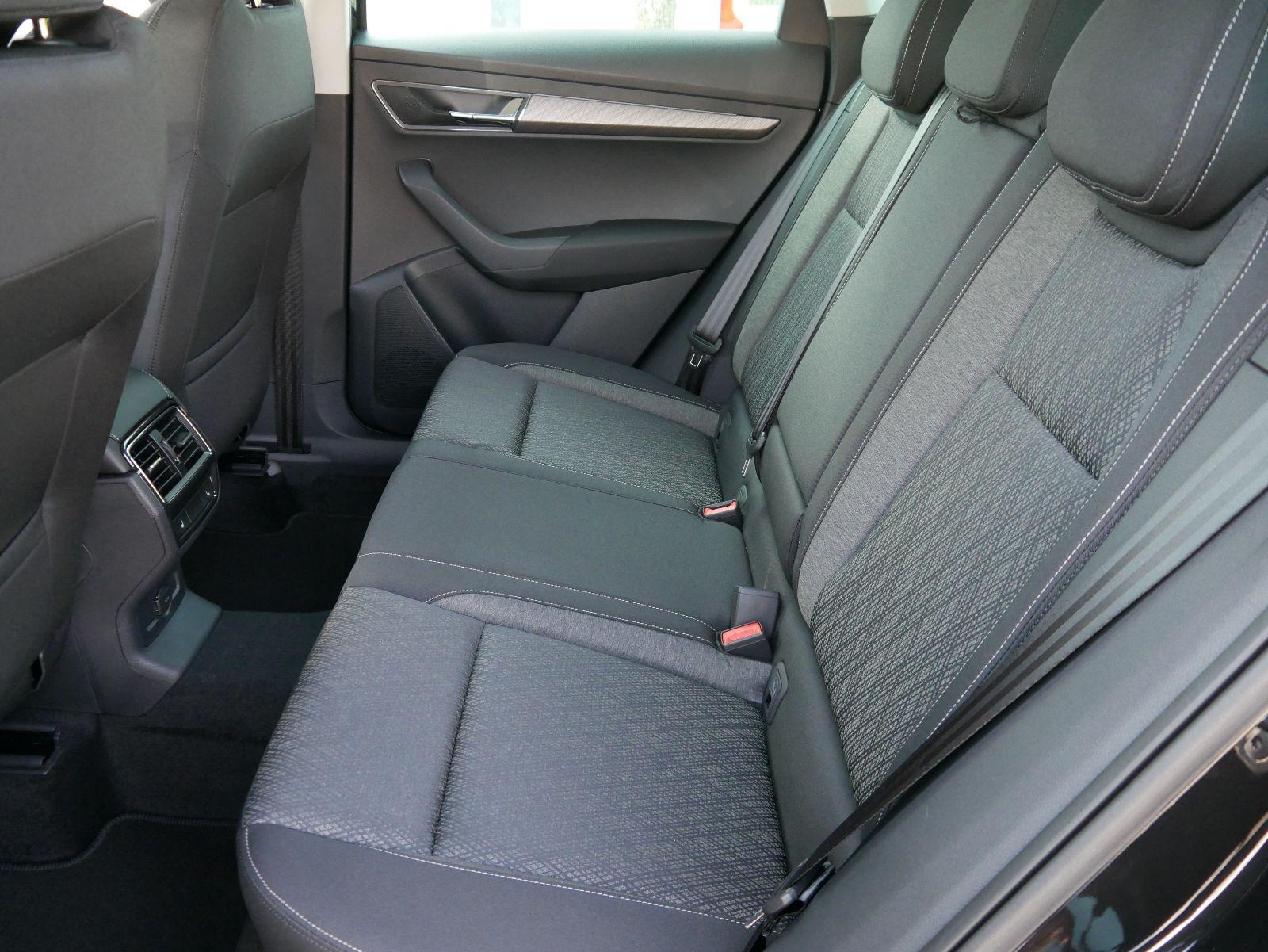 Skoda Karoq Style 1.5 TSI * PDC * SHZ * DAB * NAVI * MATRIX LED * FRONT ASSIST *-9