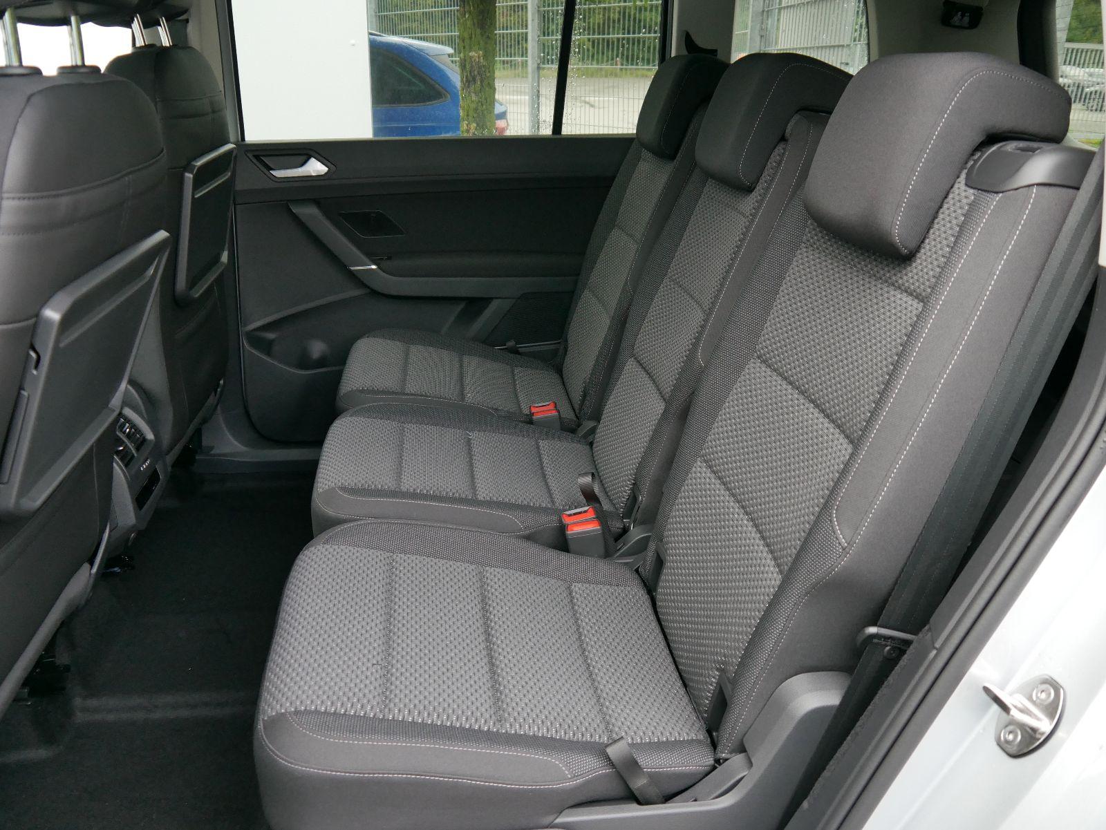 VW Touran 1.5 TSI ACT OPF Comfortline * NAVIGATIONSSYSTEM * WINTERPAKET * PDC * CLIMATRONIC *-2