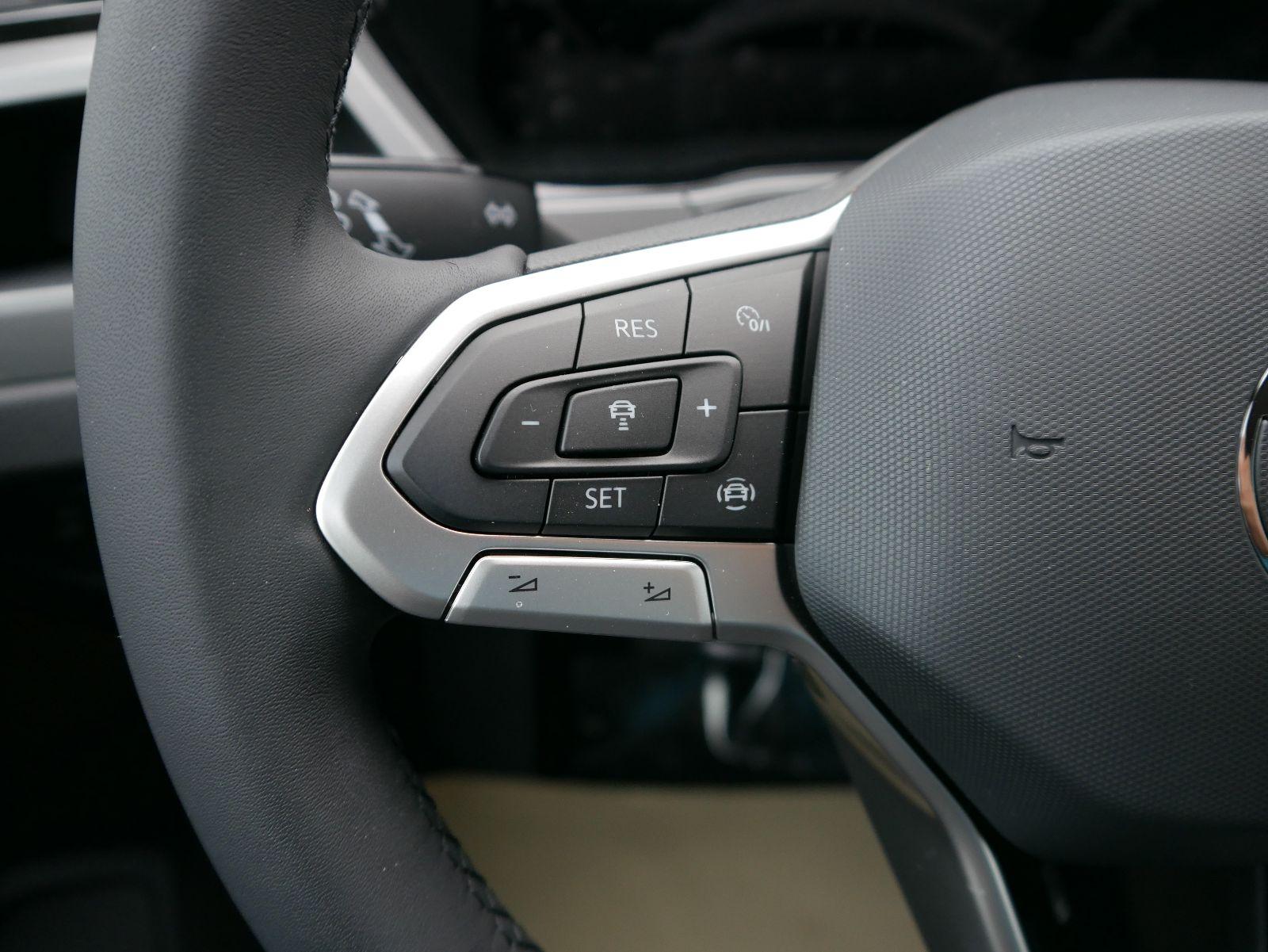VW Touran 1.5 TSI ACT OPF Comfortline * NAVIGATIONSSYSTEM * WINTERPAKET * PDC * CLIMATRONIC *-8
